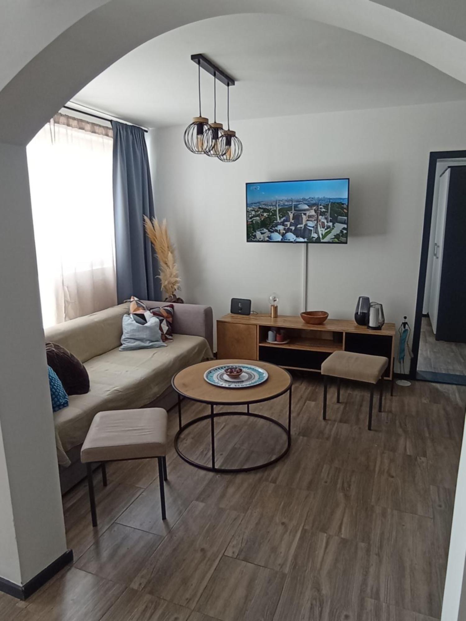 Apartments Frigan Maslenica Buitenkant foto